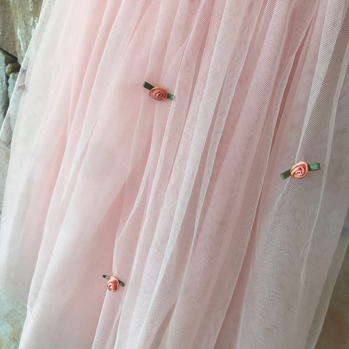 Roses and sequins tulle dress - size 8