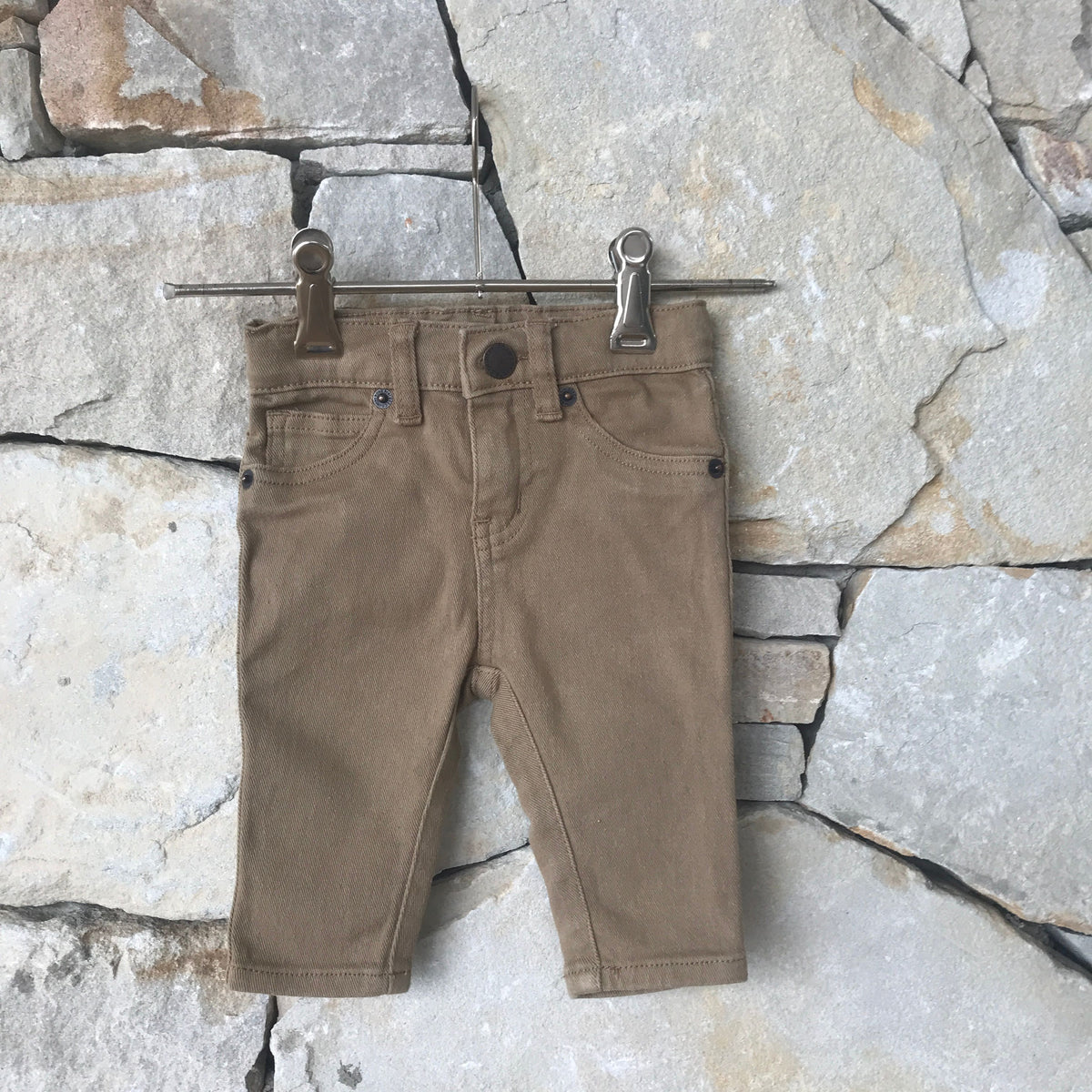 Shorts with kites patch on back: Size 3-6 months