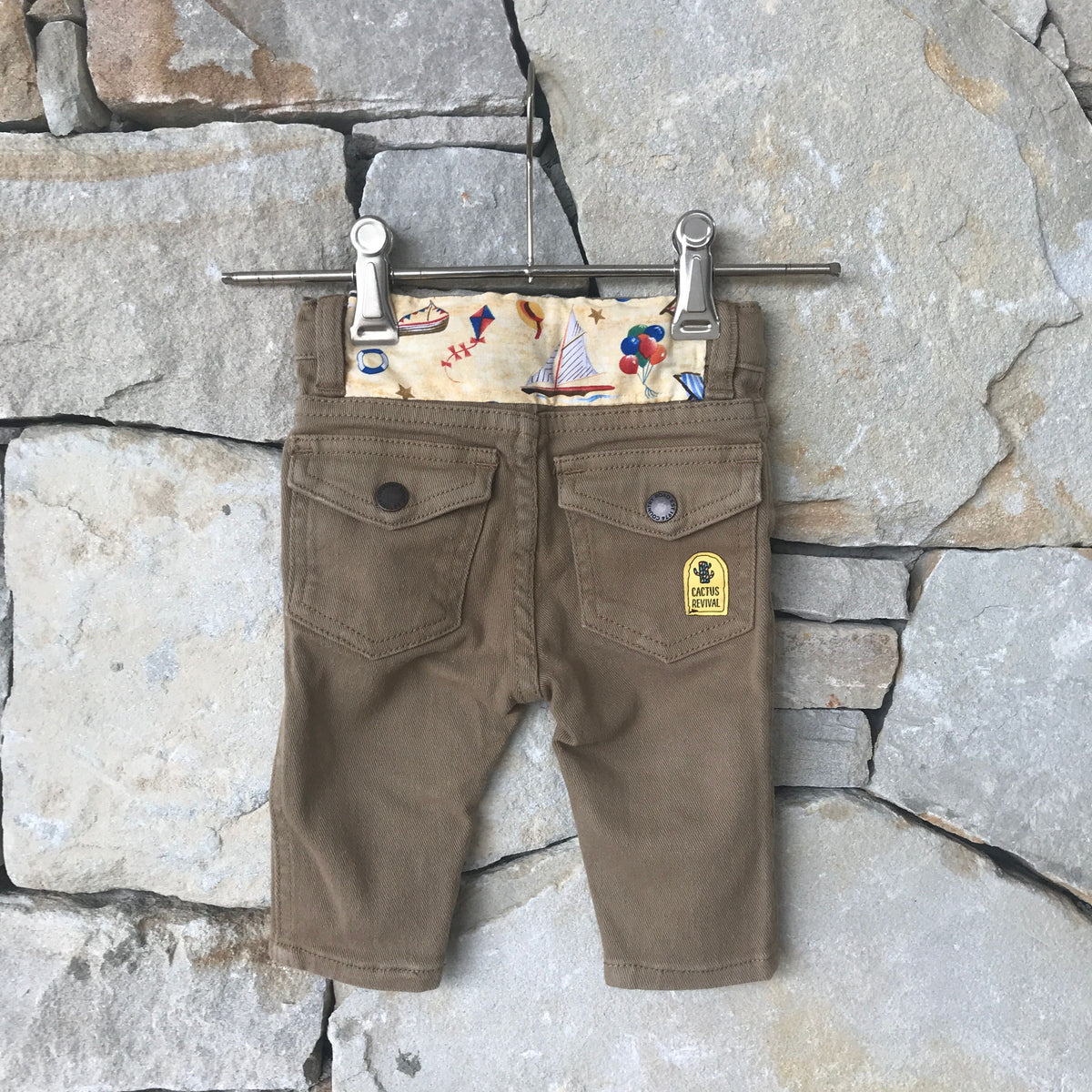 Shorts with kites patch on back: Size 3-6 months